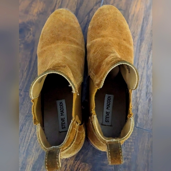 Steve Madden Chelsea boots - Picture 2 of 6